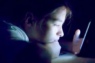 Tăng cường bảo vệ trẻ em trên không gian mạng