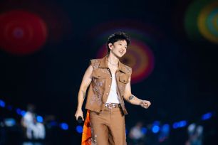 Concert “Xoay tròn” của Hoàng Dũng bùng nổ tại TPHCM với hơn 9.000 khán giả 