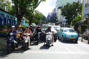 TPHCM tiếp tục nắng nóng 35-36 độ C