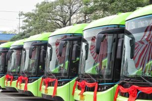 Hà Nội đưa vào vận hành thêm 10 tuyến xe buýt điện