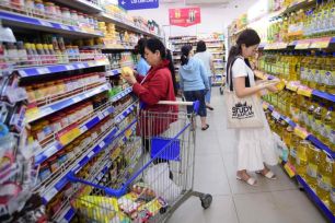 Không để xảy ra tình trạng đầu cơ, găm hàng, tăng giá bất hợp lý