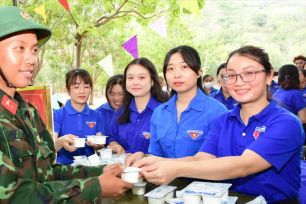 Tiếp sức chiến sĩ mới trên thao trường