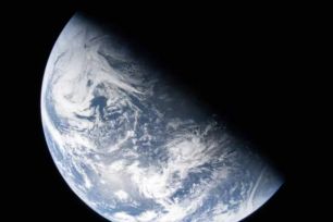 NASA công bố những hình ảnh mới nhất về Trái đất