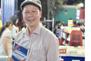 Bệ đỡ mới cho văn học sử