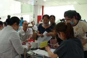 Phát hiện hàng ngàn ca bệnh cần theo dõi và chuyển tuyến sau tầm soát sức khỏe