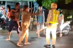 TPHCM: Xác minh làm rõ nhóm người cản trở, chống đối cảnh sát giao thông