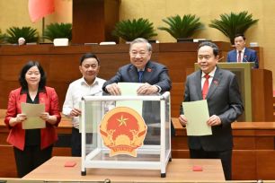 Ngày 7-4, Chủ tịch nước và Thủ tướng Chính phủ tuyên thệ, phát biểu nhậm chức