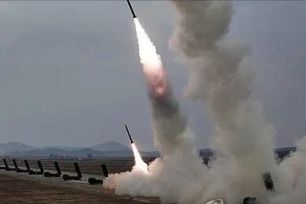 Triều Tiên tiếp tục phóng tên lửa đạn đạo