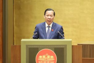 Quốc hội thảo luận, xem xét quyết định thuế môi trường với xăng dầu 0 đồng/lít, thuế tiêu thụ đặc biệt với xăng 0%