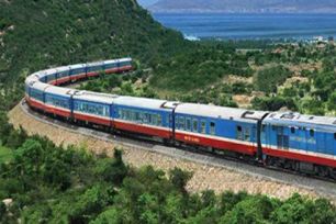 Đường sắt bắt đầu mở bán vé dịp cao điểm hè năm 2026
