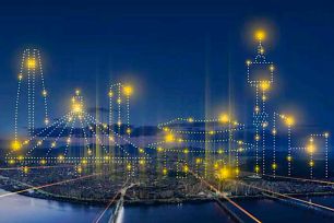 Mùa du lịch sôi động bên bờ sông Hàn