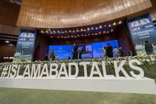 Mỹ - Iran - Pakistan đàm phán ba bên tại Islamabad