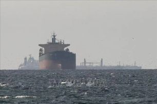 Hormuz tê liệt hoàn toàn sau lệnh phong tỏa của Mỹ