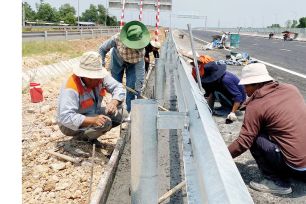 Cao tốc Biên Hòa - Vũng Tàu có kịp thông xe dịp lễ 30-4?