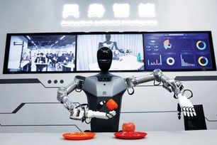 Trung Quốc trong cuộc đua robot hình người