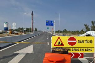 Khai thác tuyến cao tốc Hậu Giang - Cà Mau trước ngày 30-4