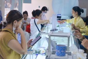 Chiều 15-4, giá vàng hạ nhiệt