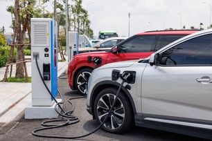 Đề xuất gia hạn ưu đãi thuế xe điện đến năm 2030 để thúc đẩy chuyển đổi xanh