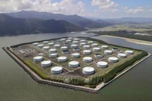 Nhật Bản cam kết 10 tỷ USD giảm áp lực nguồn cung dầu cho ASEAN