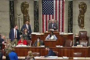 Hạ viện Mỹ bác dự thảo nghị quyết yêu cầu chấm dứt cuộc chiến với Iran