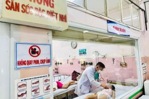 Vụ hơn 200 học sinh nghi ngộ độc: Lập đoàn kiểm tra cơ sở cung cấp thực phẩm