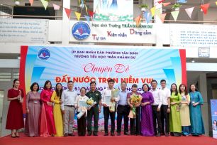 Chương trình chuyên đề “Đất nước trọn niềm vui”