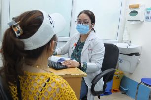 Hiểm họa “ma trận” thuốc trên mạng