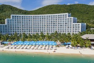 Từ nghỉ dưỡng đến “đảo hội” 24/7: Vì sao Hòn Tre luôn hút khách quanh năm?