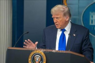 Ông Trump loại trừ khả năng tấn công hạt nhân Iran