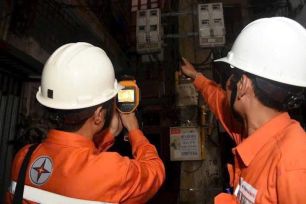 Bộ Công thương dịch chuyển khung giờ điện cao điểm mới