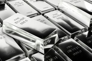 Giá bạc biến động mạnh, thị trường phân hóa rõ nét