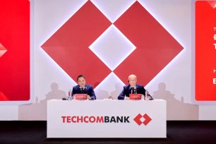 Techcombank chia cổ tức "khủng"