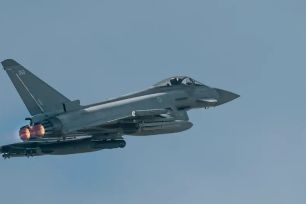 Romania sơ tán hơn 200 người do UAV của nước ngoài rơi