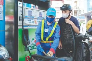 Tăng tốc chuẩn bị phân phối đại trà xăng E10