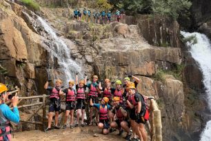 Sức hút của 'tam giác' du lịch hoa - biển