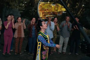 Phim Việt giằng co doanh thu phòng vé