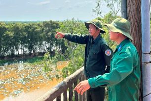 Cuộc chiến giữ rừng giữa mùa khô khốc liệt