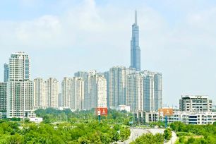 Giữa biến động khó lường, TPHCM nỗ lực đạt tăng trưởng 2 con số