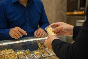 Vàng tăng ngược trở lại mốc 4.600 USD