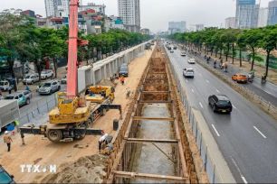 Hà Nội thi công xuyên lễ các dự án hạ tầng
