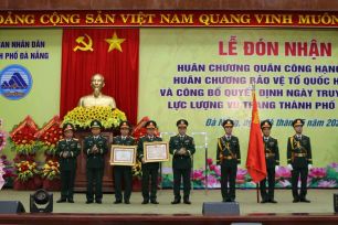 Lực lượng vũ trang TP Đà Nẵng đón nhận Huân chương Quân công hạng Nhất