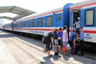 Ngành đường sắt vận chuyển gần 400.000 lượt hành khách dịp lễ