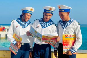 Tin yêu và kỳ vọng