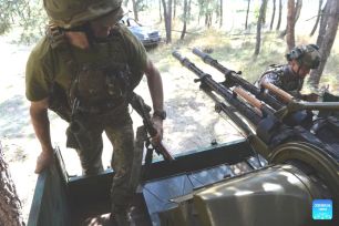 Canada tăng hỗ trợ quân sự cho Ukraine