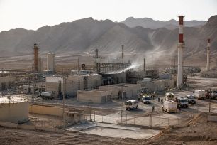 Ông Trump tính chuyện đưa quân vào Iran để 'thu uranium'