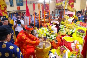 Sôi nổi lễ hội Nghinh Ông tại Cần Thơ