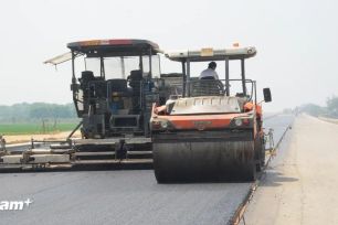 Bộ Xây dựng 'bêu' tên 11 dự án giao thông bị chậm tiến độ