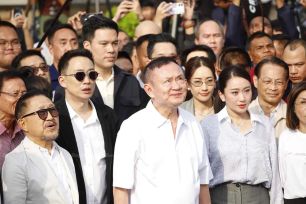 Cựu Thủ tướng Thái Lan Thaksin được ra tù sớm