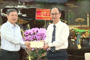 Lãnh đạo Ban Tuyên giáo và Dân vận Thành ủy TPHCM thăm ĐHQG TPHCM và các trí thức