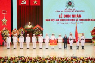 Thủ tướng Lê Minh Hưng trao danh hiệu Anh hùng LLVT nhân dân tặng Công an TP Hải Phòng